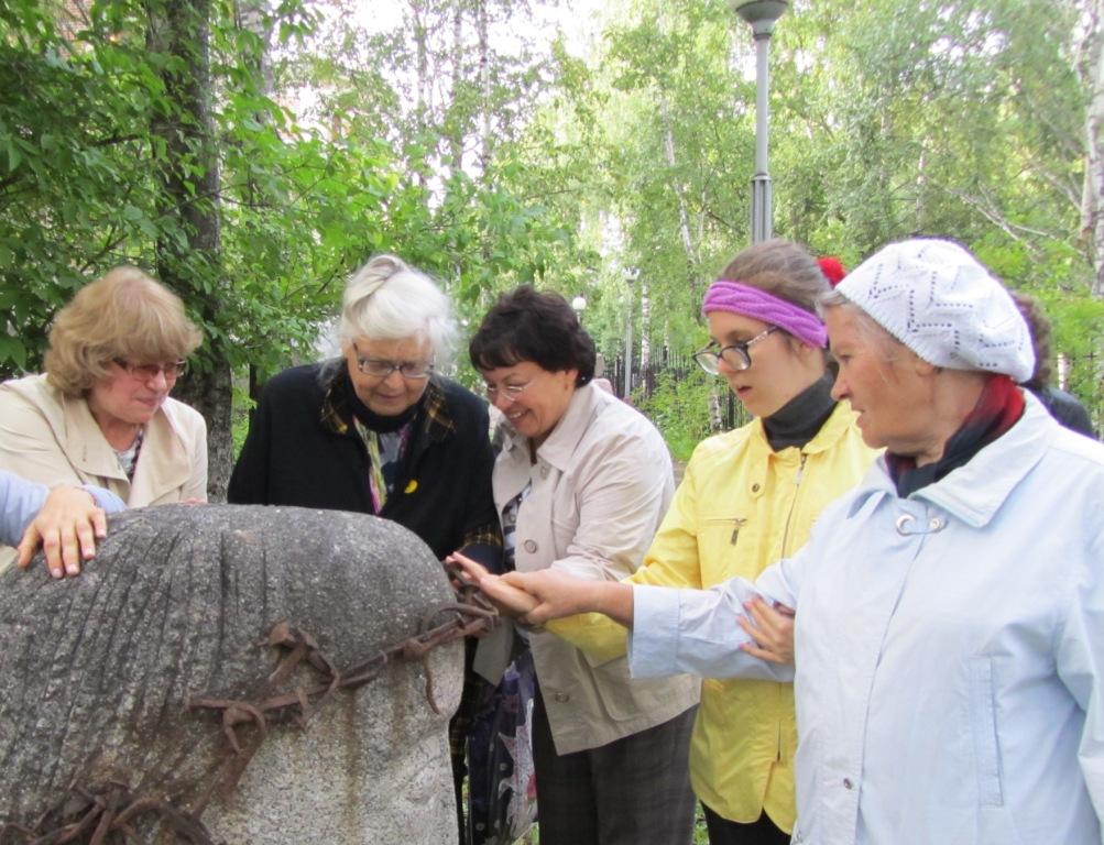 Скульптура из гранита.jpg
