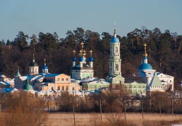 Монастыри и храмы России (12+)