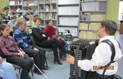 Иван Ефимов - профессиональный баянист.JPG